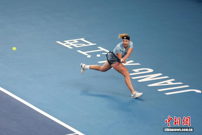 布林科娃力克塔格尔夺冠 双打组合登顶江网收官