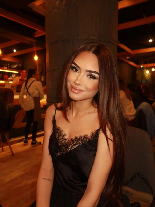 加纳乔公开新女友身份 确认恋情曝光