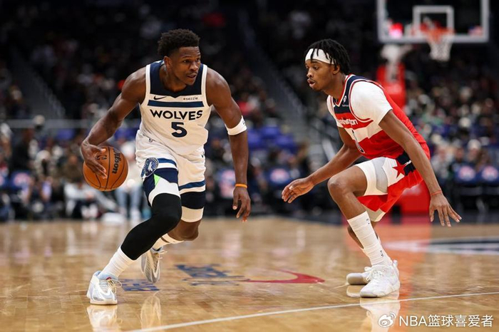 莱昂纳德与爱德华兹：谁更接近乔丹的篮球传奇